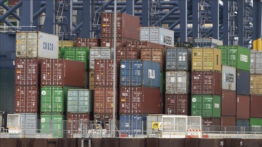 US trade deficit for goods rise 2.7% in May to 1-year high