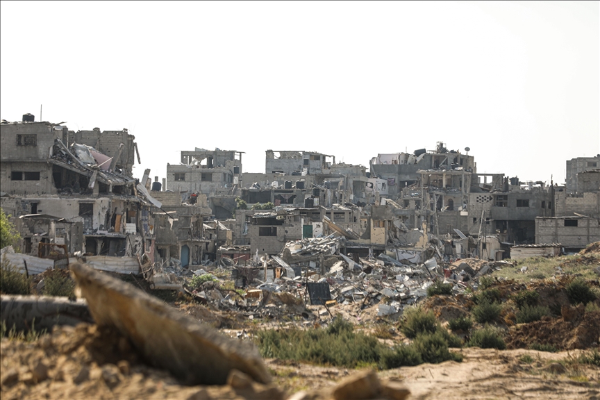 غزة.. اشتباكات في الشجاعية وقصف مدفعي وغارات جوية