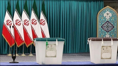 Les Iraniens élisent vendredi leur nouveau président 