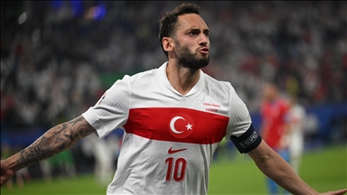 Hakan Çalhanoğlu, "üçüncü grup maçlarının en iyi golü" kategorisinde aday gösterildi