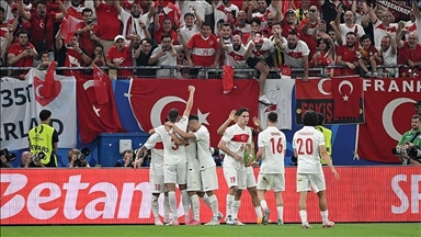 Taxima Futbolê ya Neteweyî ya Tirkiyeyê di EURO 2024ê da di 16 turên dawîn da ye