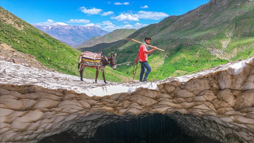 Kışın düşen çığ, yazın tarlalara "can suyu" oldu