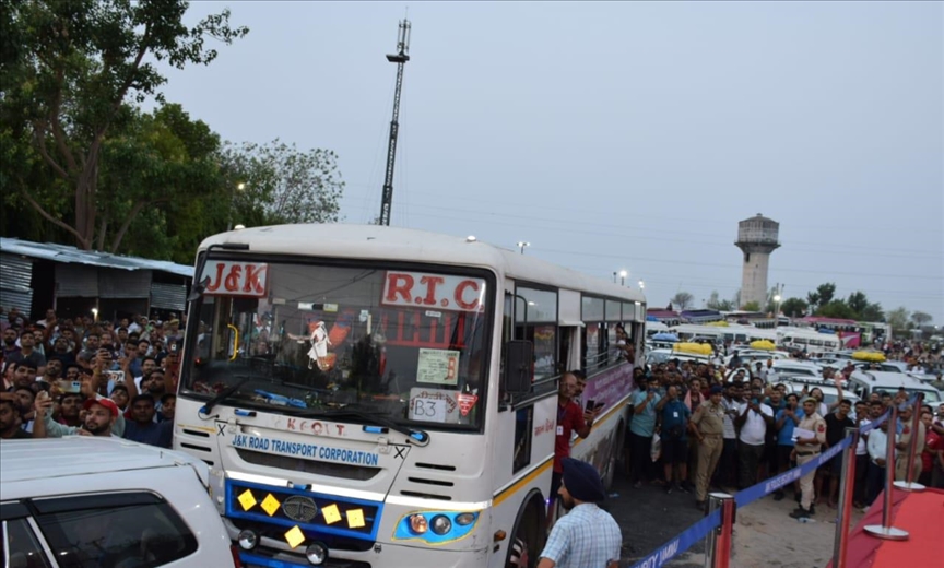 Tight security in place as Hindu pilgrimage begins in Kashmir