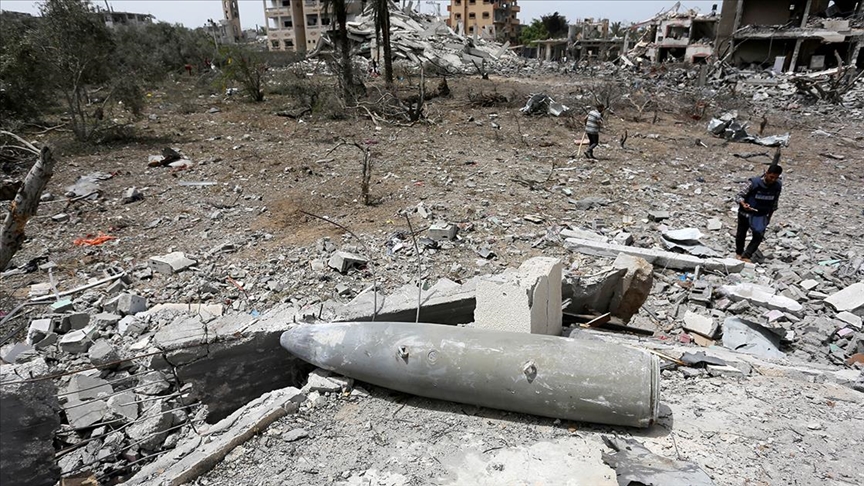 İsrail'in Gazze'deki Nusayrat Mülteci Kampı'na düzenlediği saldırıda 3 sivil savunma görevlisi öldü