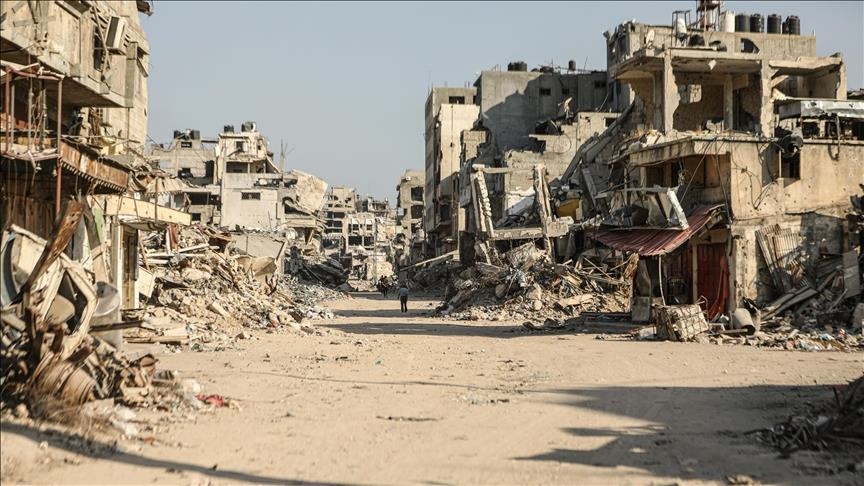 الدفاع المدني بغزة: استهداف عناصرنا بقصف إسرائيلي بغزة "جريمة حرب" 