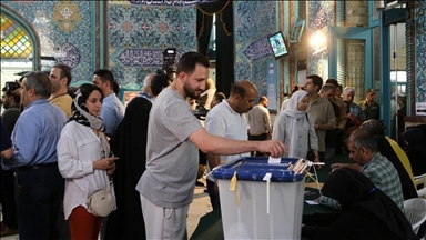 В Иране продлено время голосования на президентских выборах