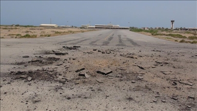 Хуситы: США и Великобритания атаковали международный аэропорт Ходейда