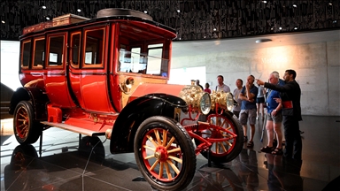 Muzej "Mercedes-Benz" u Stuttgartu posjetiteljima nudi nezaboravno iskustvo