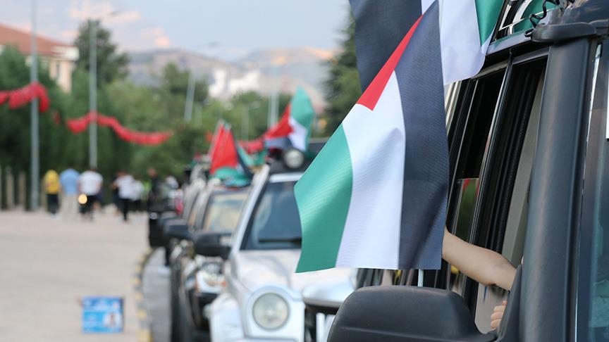 قرابوك التركية.. مسيرة سيارات دعما لفلسطين