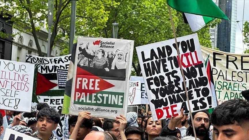 Australie: Le parti au pouvoir punit une députée voilée pour avoir soutenu l’État de Palestine
