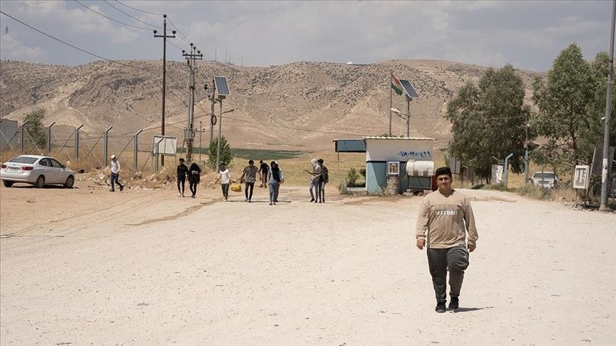 "بي كي كي" يحتل أراضيهم.. إيزيديو العراق يعانون بالمخيمات