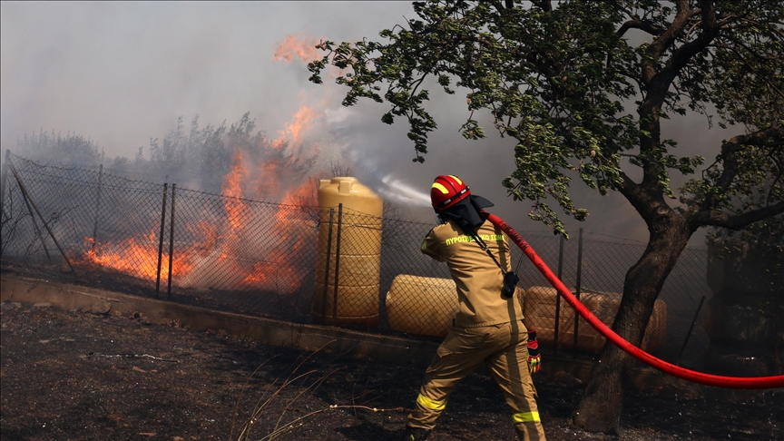 2 massive wildfires raging through Greece's Attica region