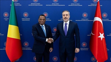 Хакан Фидан встретился с министром иностранных дел Руспублики Конго Гакоссо
