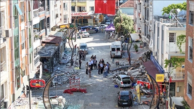 İzmir'de patlamanın olduğu sokakta zarar tespit çalışmalarına başlandı