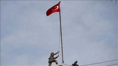 الحكومة السورية المؤقتة تدين أعمالا طالت العلم التركي