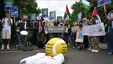 لندن.. احتجاجات متضامنة مع فلسطين على هامش بطولة "ويمبلدون" 