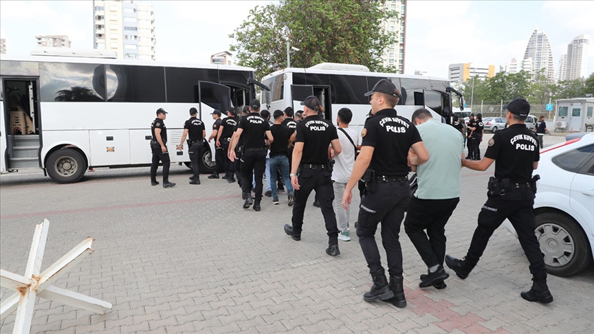 Mersin merkezli 15 ildeki yasa dışı bahis operasyonunda 51 zanlı tutuklandı