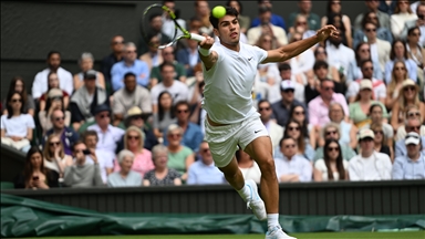 Defending champion Carlos Alcaraz qualifies for 2nd round at Wimbledon