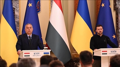 رئيس الوزراء المجري يزور أوكرانيا ويلتقي زيلينسكي