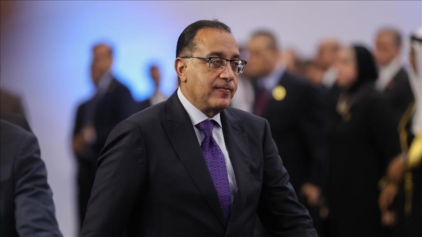 Egypt swears in new government