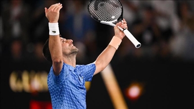 Swiatek, Djokovic cruise into Wimbledon 2nd round
