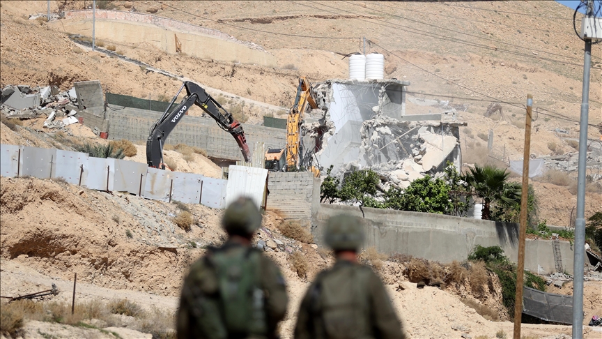 الضفة.. إسرائيل تهدم 11 منزلا ومستوطنون يعتدون على فلسطينيين