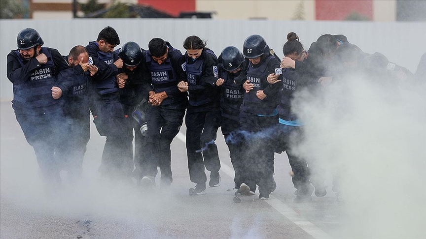 Yabancı basın mensupları "25. Dönem Savaş Muhabirliği Eğitimi"ni değerlendirdi