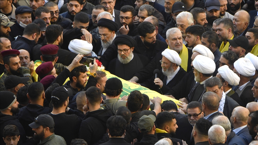 حزب الله يعلن مقتل أحد عناصره بالمواجهات مع إسرائيل