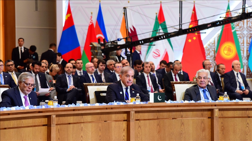 At SCO summit, Pakistani premier calls for engagement with Afghanistan
