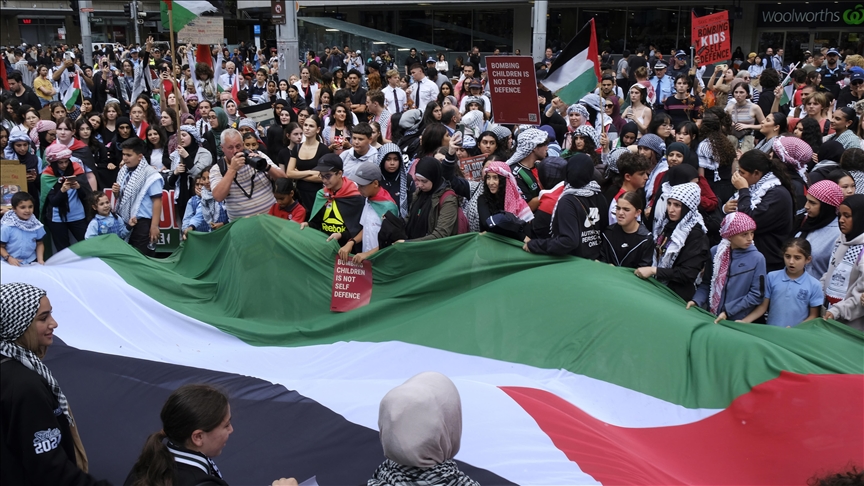 Avustralya'da "Filistin'in tanınması" önergesini desteklediği için ceza alan senatör istifa etti