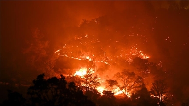 САД: Повеќе од 26.000 луѓе евакуирани поради пожарите во Северна Калифорнија