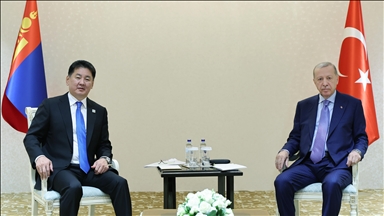 Erdogan se réunit avec son homologue de Mongolie, Khurelsukh