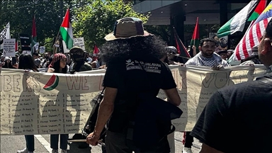 Avustralya Parlamentosu önünde düzenlenen Filistin'e destek gösterisinde 4 kişi gözaltına alındı