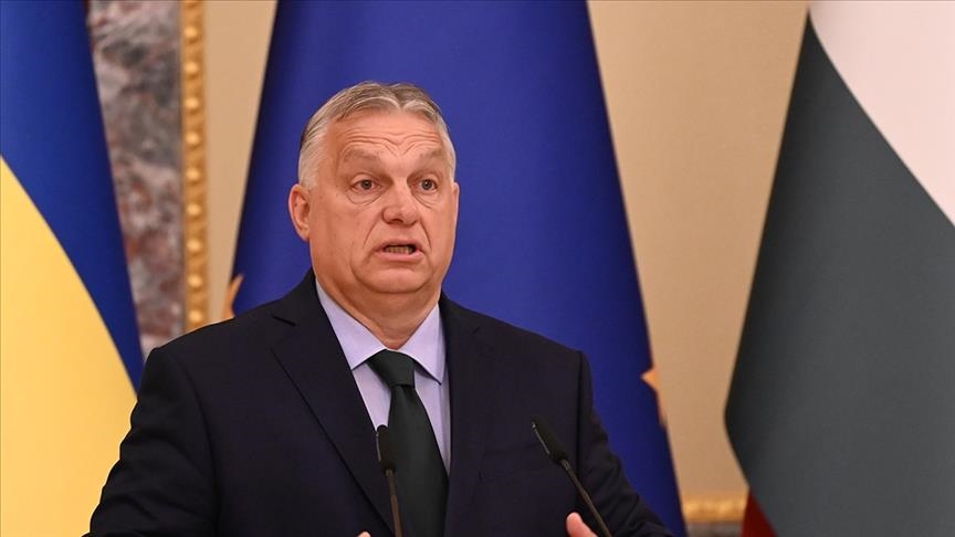 Hungarian prime minister arrives in Moscow with mediator mission on Ukraine Hungarian prime minister arrives in Moscow with mediator mission on Ukraine