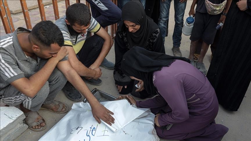 Bodies of 14 Palestinians retrieved from southern Gaza rubble