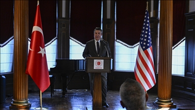 New Turkish ambassador presents credentials to US president