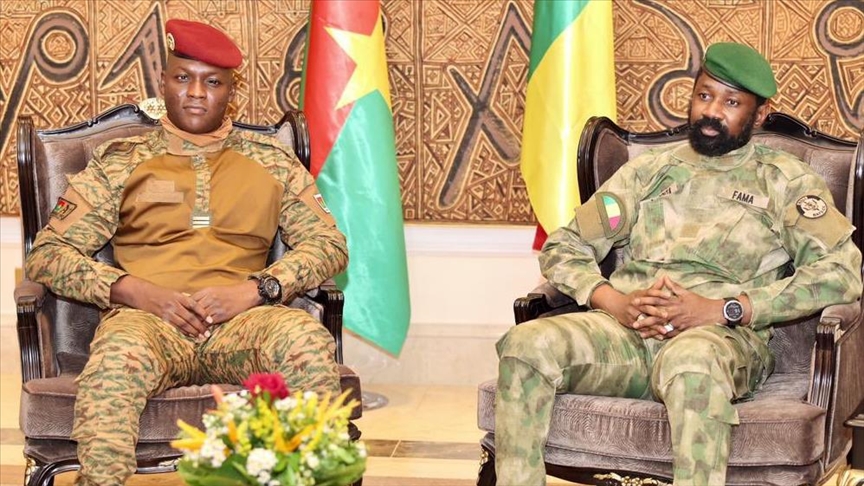 Les présidents burkinabè, malien et nigérien actent la création de la ‘’Confédération des États du Sahel’’