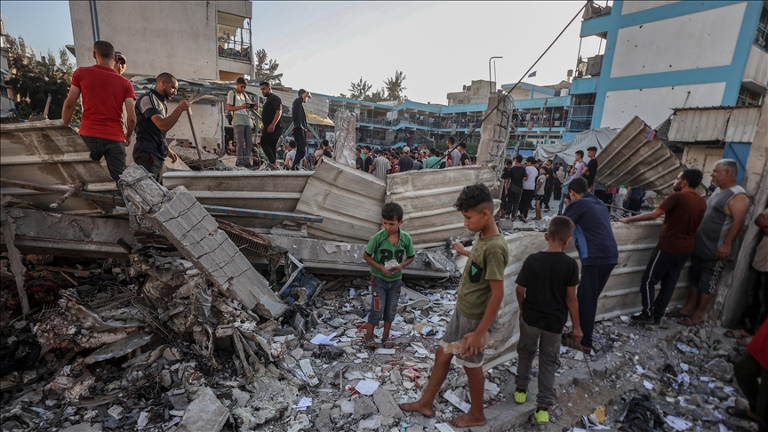 استهداف مدرسة تأوي نازحين في غزة “جريمة جديدة”