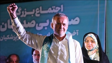 بزشكيان يفوز بالانتخابات ويصبح الرئيس التاسع لإيران 