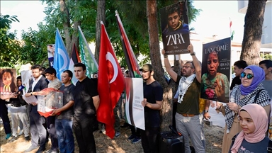 إسطنبول.. مظاهرة تندد بممارسات الحكومة الطاجيكية ضد المسلمين