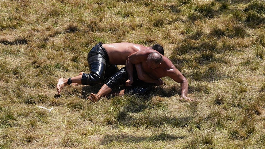 663. Tarihi Kırkpınar Yağlı Güreşleri'nde yarı finale çıkan isimler belli oldu