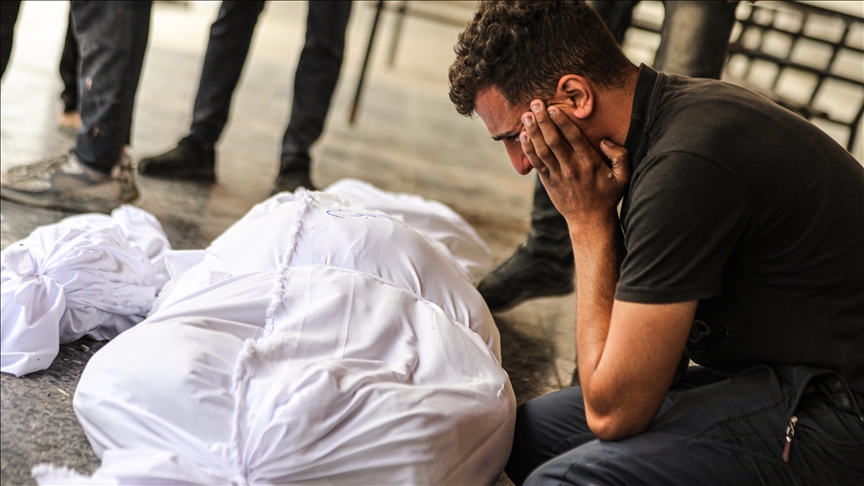 İsrail'in Gazze şehrine hava saldırısında en az 3 Filistinli hayatını kaybetti