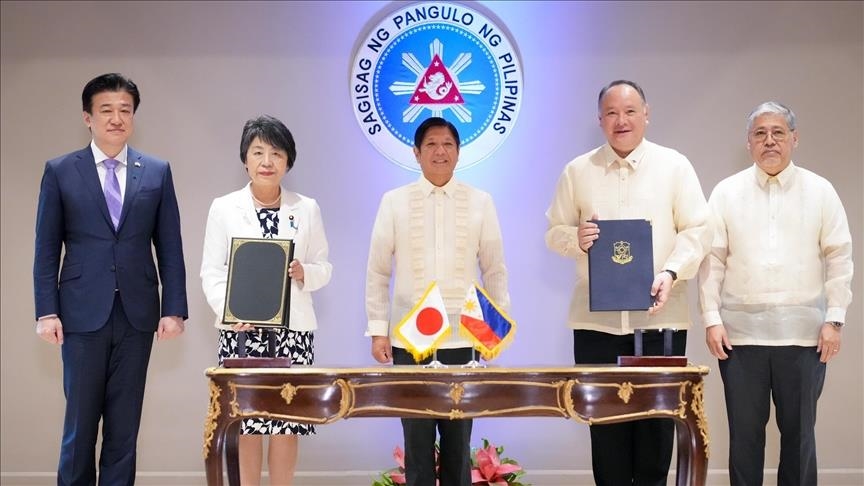 Le Japon et les Philippines signent un accord d'accès militaire
