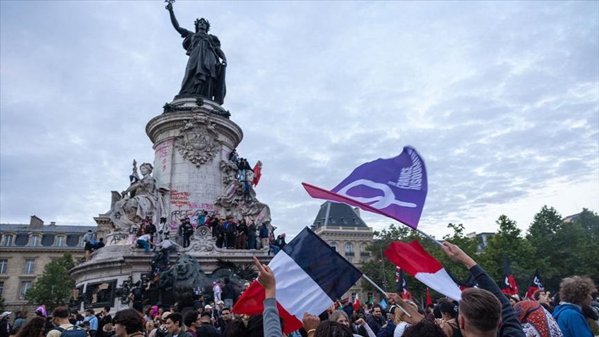France’s left-wing alliance in search of best candidate for prime minister