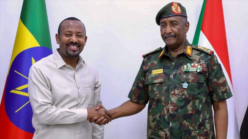 البرهان يطلع رئيس وزراء إثيوبيا على مستجدات الحرب في السودان