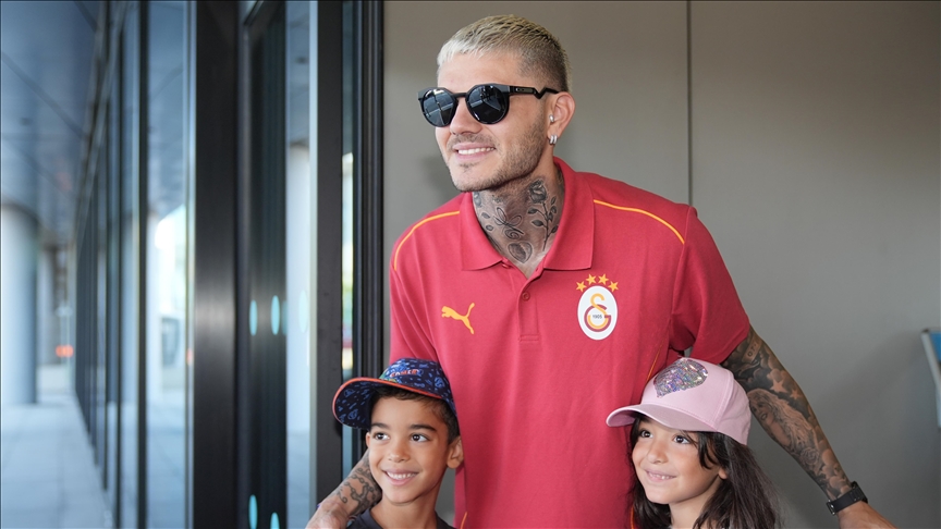 Galatasaray, hazırlık kampı için Avusturya'ya gitti