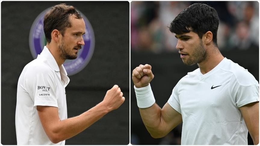 Carlos Alcaraz, Daniil Medvedev advance to Wimbledon semifinal