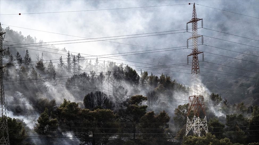 Hezbollah targets more Israeli military sites on border with Lebanon