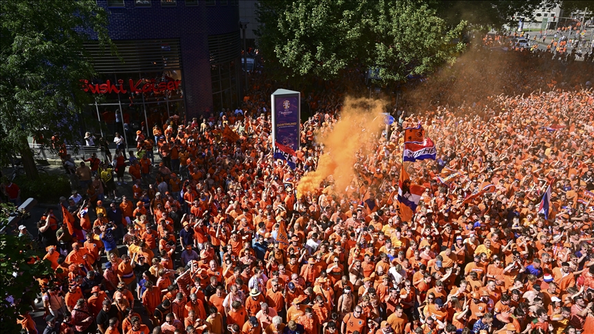 EURO 2024: Pred polufinale s Engleskom holandski navijači preplavili ulice Dortmunda