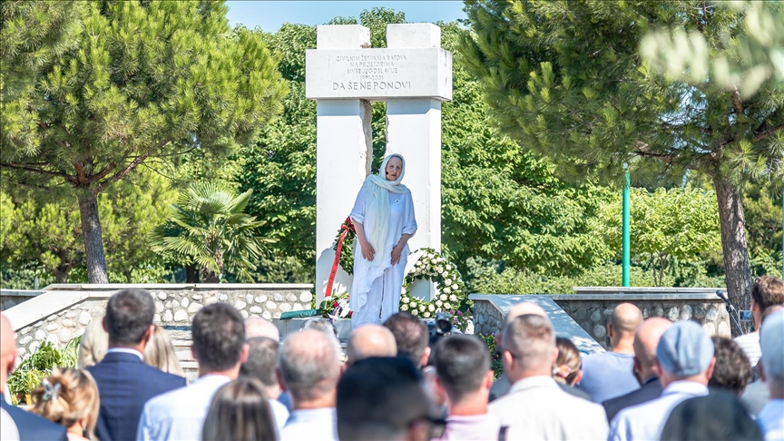 U Podgorici obilježen Dan sjećanja na genocid u Srebrenici